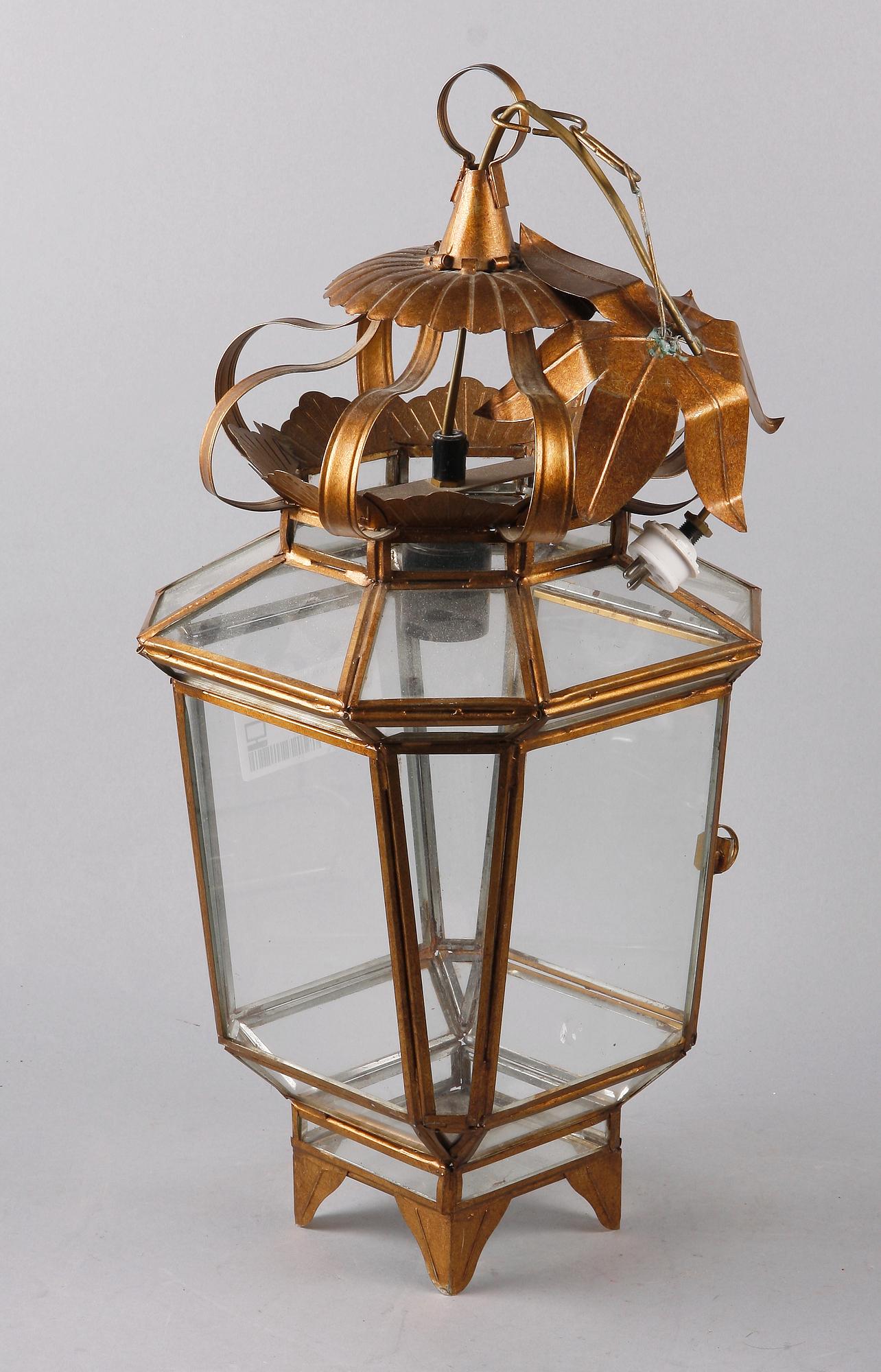 TAKLYKTA, glas och metall, 1900-tal. H 66.