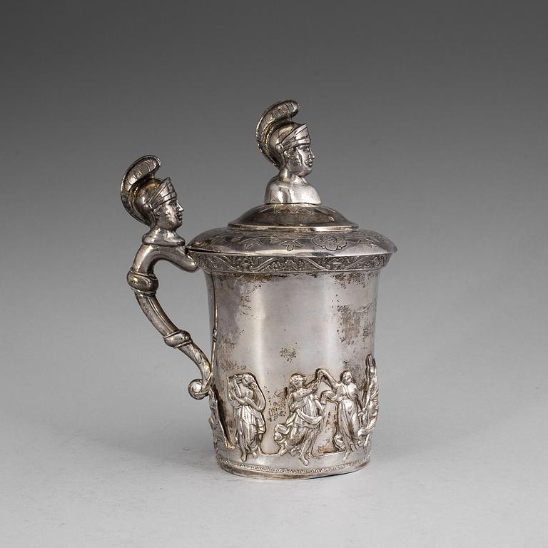 Mästarstämpel PM, toddymugg med lock, silver, Moskva 1829.