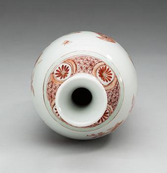 A vase, Qing dynasty, Kangxi (1662-1722).
