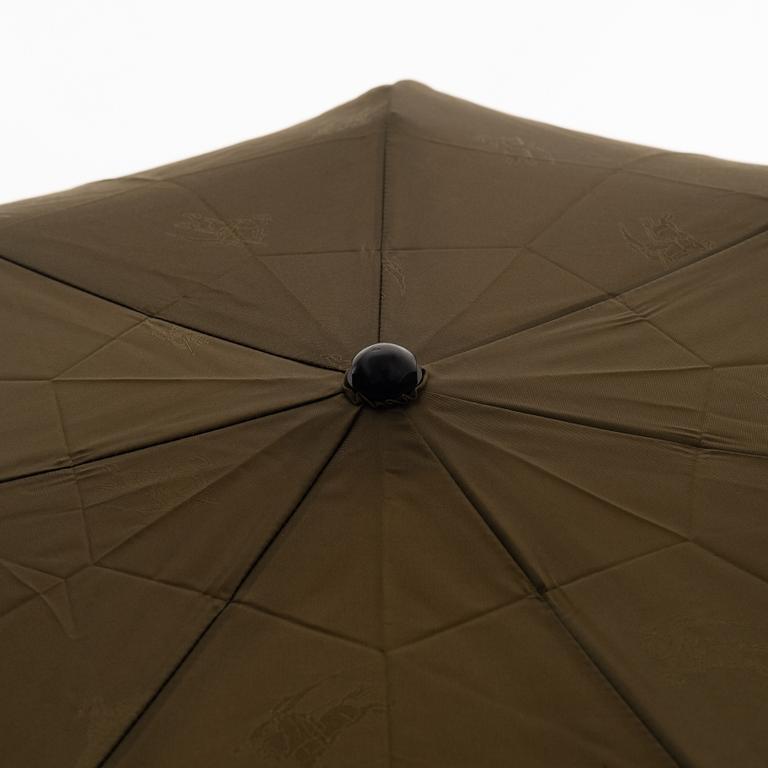 Burberry, umbrella.