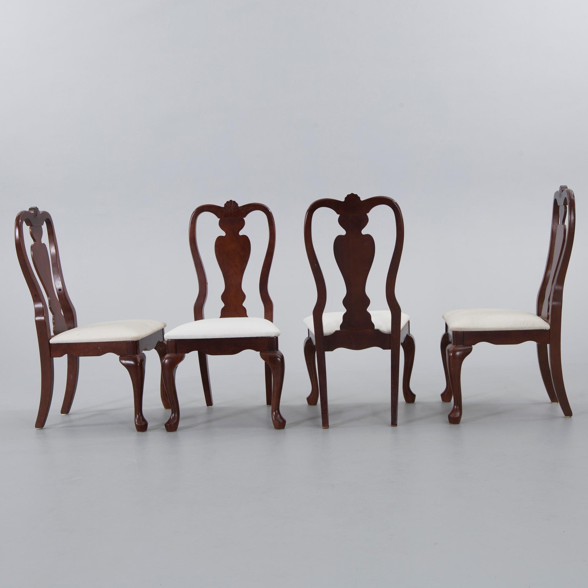 A SET OF 7 ROKOKO-STYLE DINING CHAIRS AND A TABLE, 20th century.