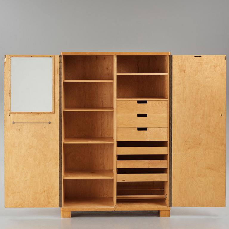 Axel Larsson, a Swedish Modern cabinet, from the "1000 series", Svenska Möbelfabrikerna Bodafors, 1930s.