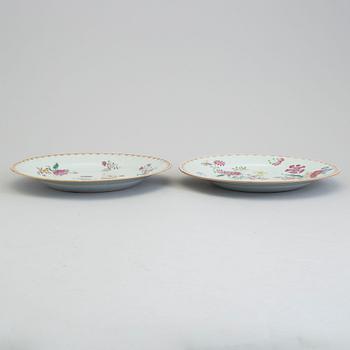 Two famille rose export porcelain plates, Qing dynasty, Qianlong (1736-95).