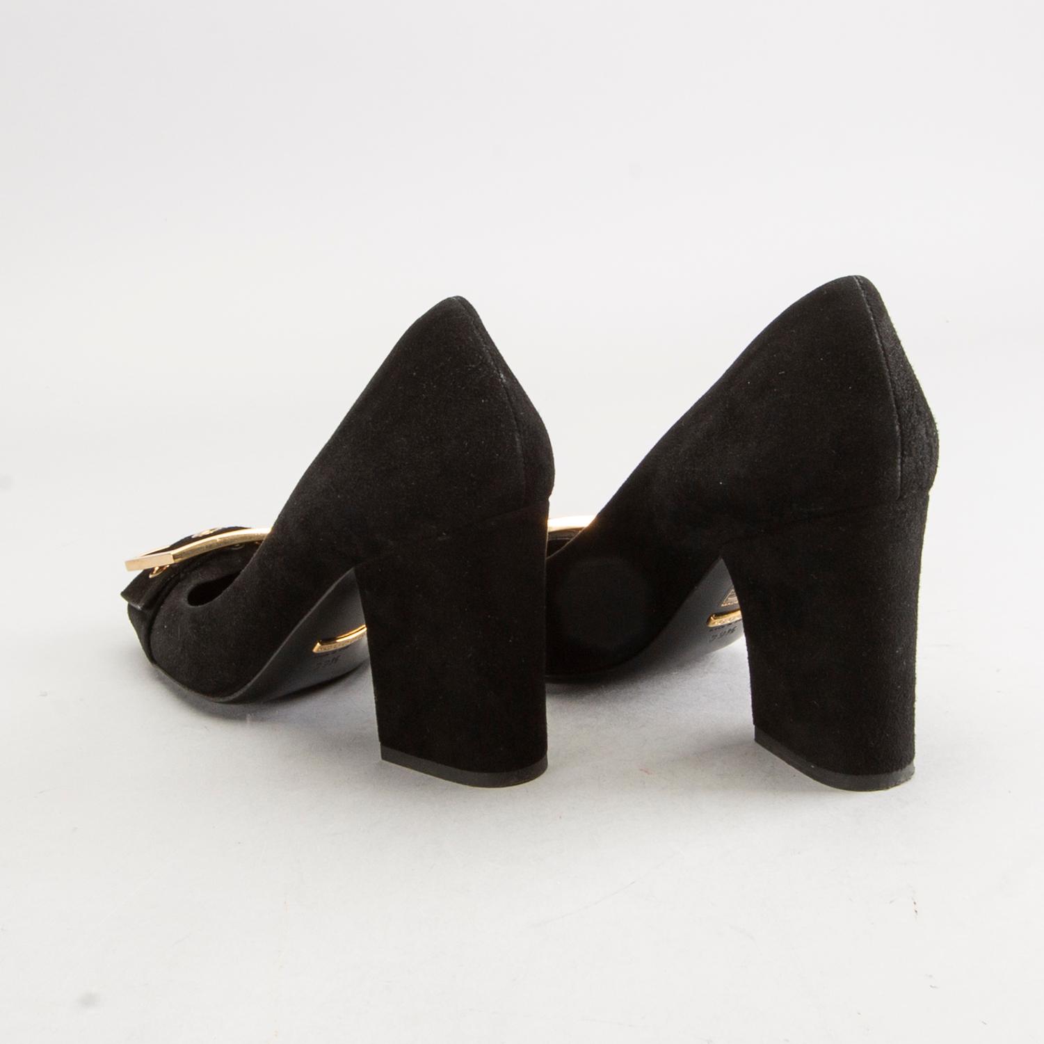 Gucci shoes. Size 39 1/2.