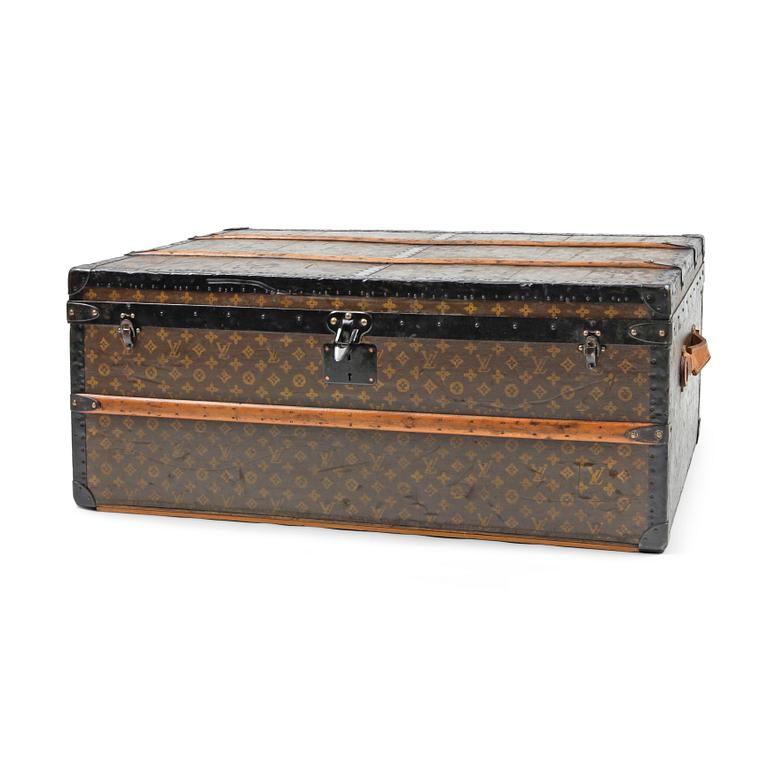 LOUIS VUITTON, koffert, sekelskiftet 1800/1900.