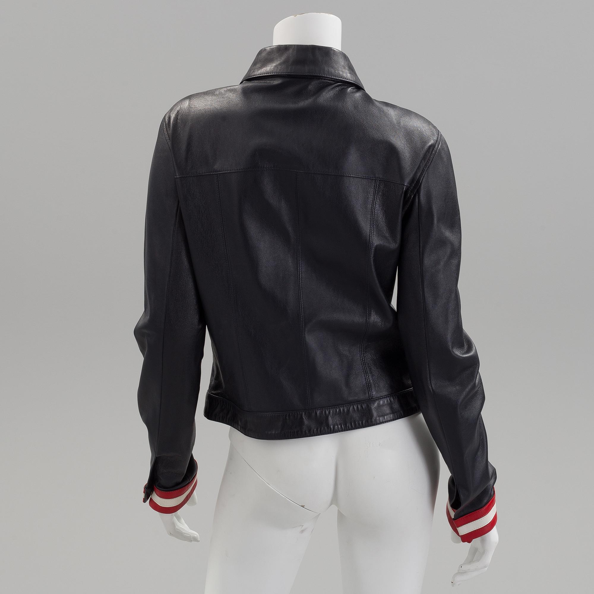 A leather jacket by Blumarine, in size 44(IT).