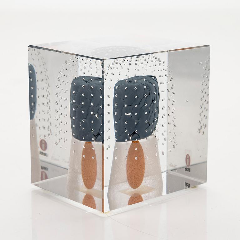 Oiva Toikka, vuosikuutio, signeerattu Oiva Toikka, 123/2000. Nuutajärvi 2013.