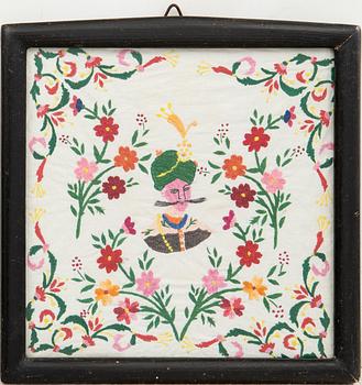 Embroidery semi-antique depicting a Qajar prince, approximately 26x26 cm.