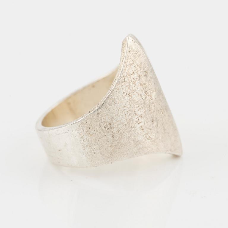 Björn Weckström ring "Kauris" and earrings, sterling silver, Lapponia, Finland.