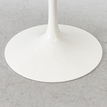 Eero Saarinen, Dining table, “Tulip”, Knoll Studio.