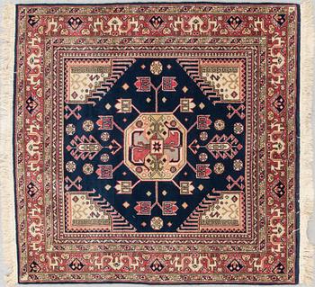 MATTA, old, orientalisk, figural, ca 153 x 148 cm.