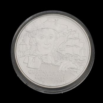 MINNESMYNT, 35 st, sterlingsilver, "Sveriges regenter", ca 945 g.