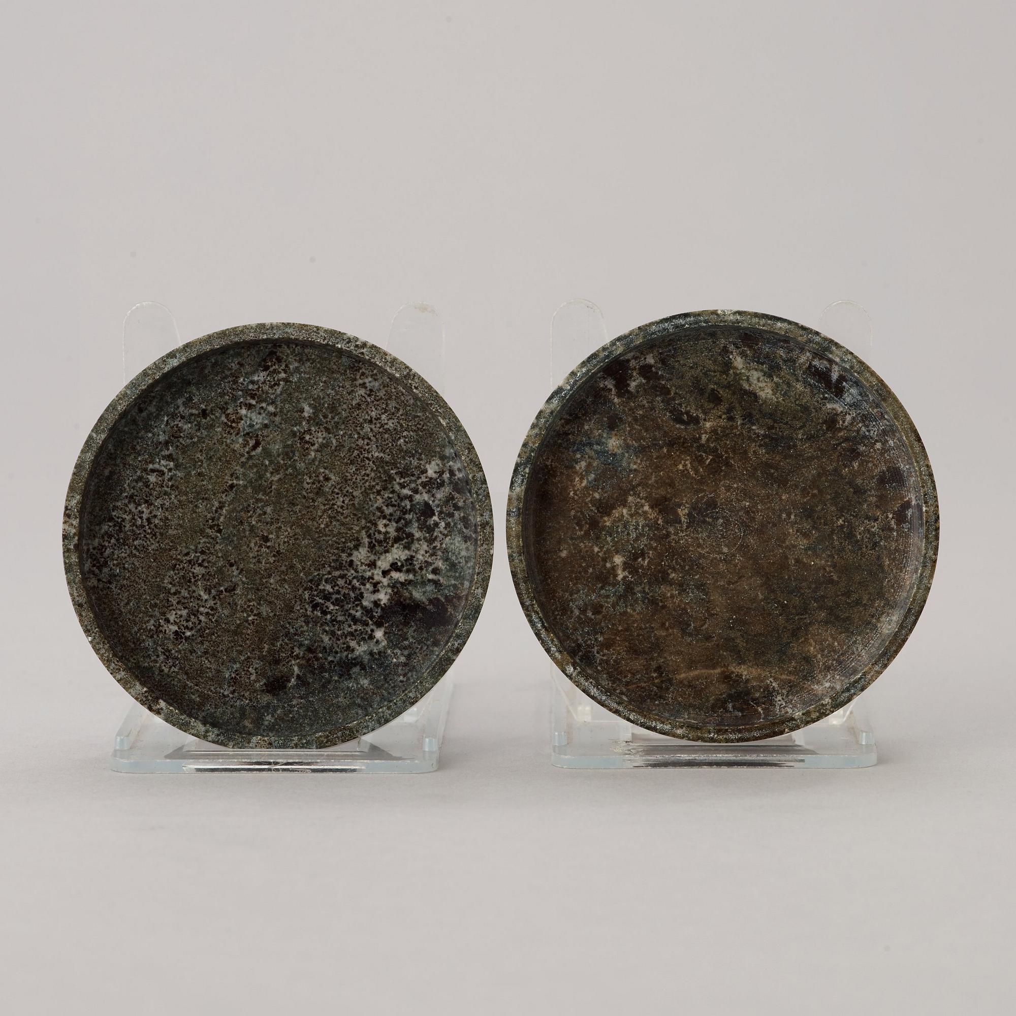 ASKAR med LOCK, två stycken. Sverige, 1800-tal.
