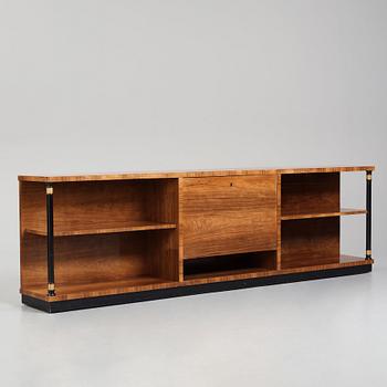 Axel Einar Hjorth, sideboard, variant av modell "Borgen", Nordiska Kompaniet 1930-tal, Swedish Grace.
