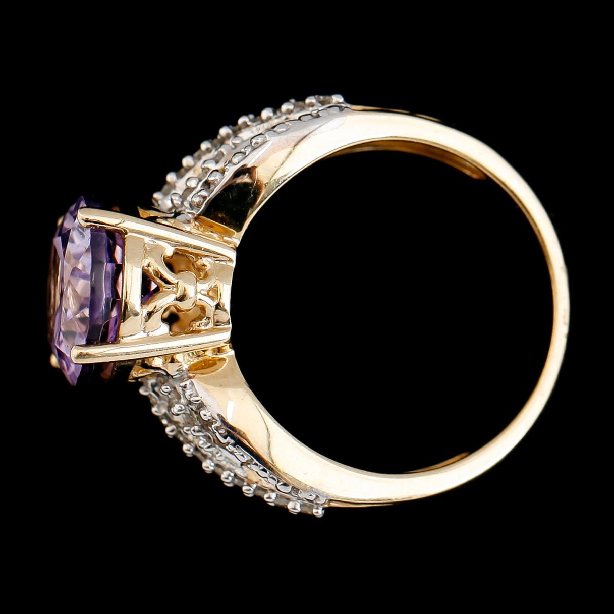 RING, 14K guld, diamanter tot ca 0.13 ct, ametist.