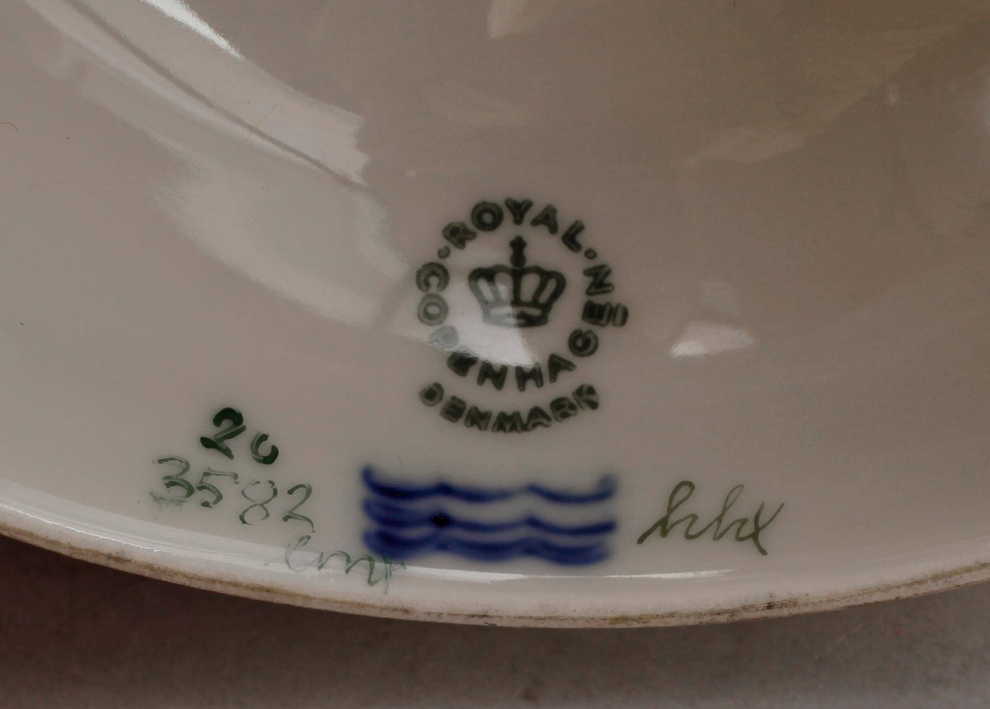 BONBONJÄR, porslin, Flora Danica, Royal Copenhagen.