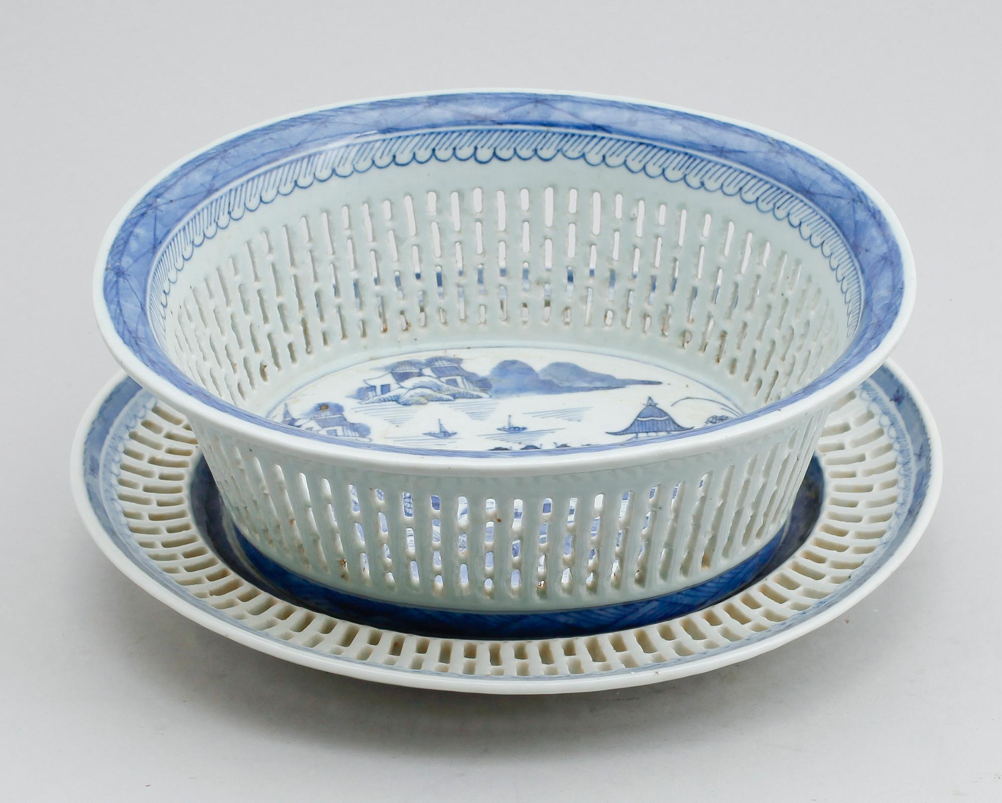 GALLERSKÅL MED FAT, porslin, Kina, sannolikt 1800-tal.