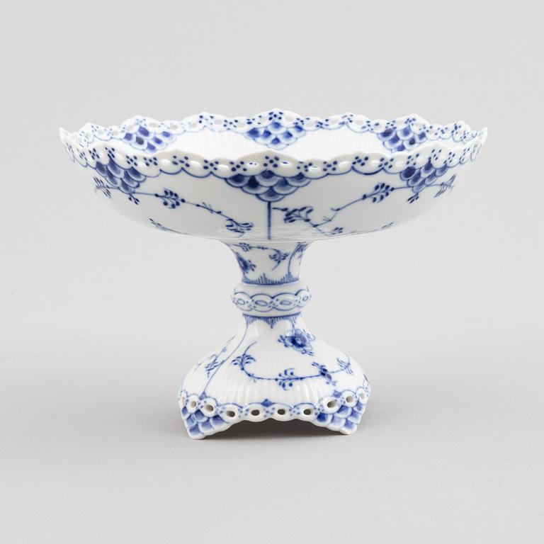 Royal Copenhagen, mat och kaffeservis, 104 delar, "Musselmalet", halvblonde, Danmark, 1900-tal.