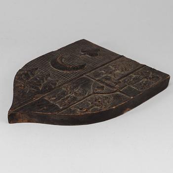 An oak shield, 18th/19th century.