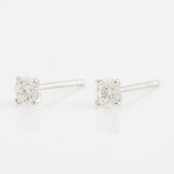 Earrings 18K white gold set with brilliant-cut diamonds accompanied by GIA dossier.