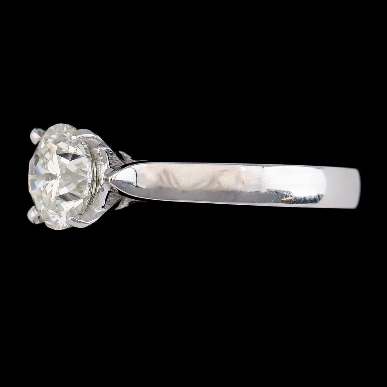 RING, 18K vitguld, solitär briljantslipad diamant ca 2.02 ct. Vikt ca 5 g.