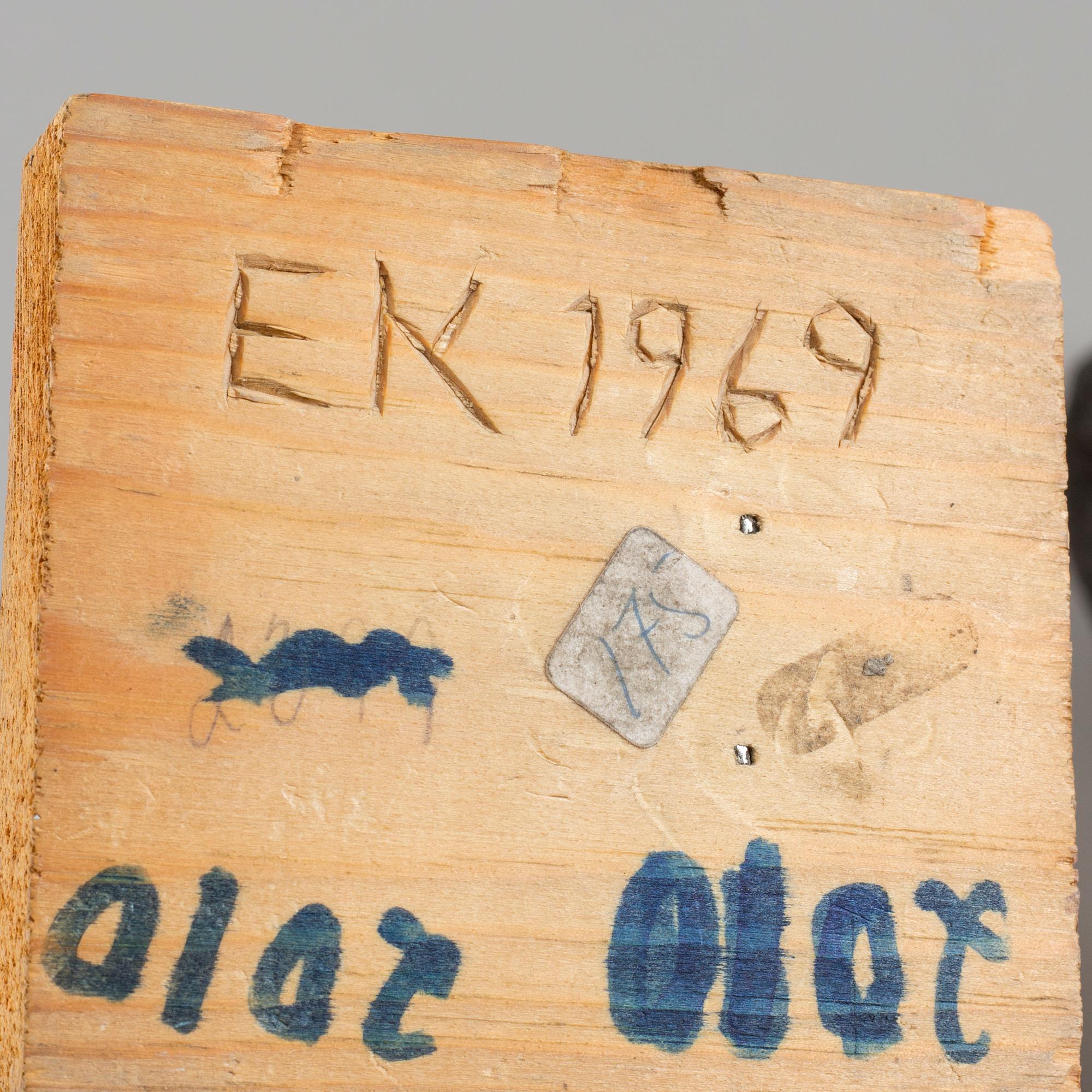TRÄFIGURER, 7 st, signerade EK. Flertalet daterade 1969. (1 skulptur ej signerad).