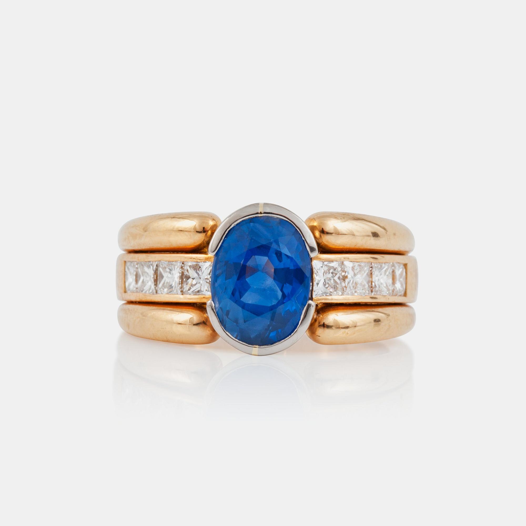 RING med safir, ca 3.60 ct, och diamanter, ca 1.12 ct.