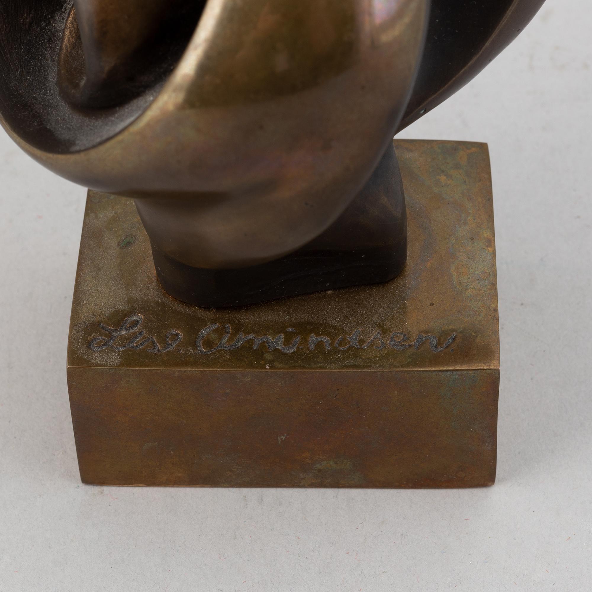 Lise Amundsen, skulptur, brons.
