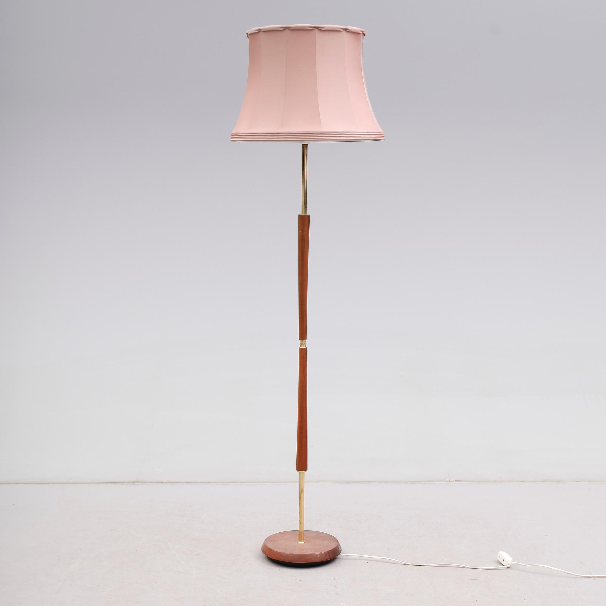 GOLVLAMPA, 1900-talets andra hälft.