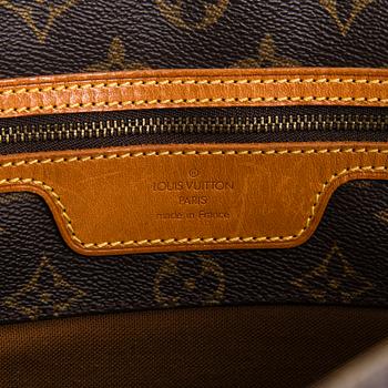 Louis Vuitton, a Monogram Canvas 'Sac Shopping' bag.