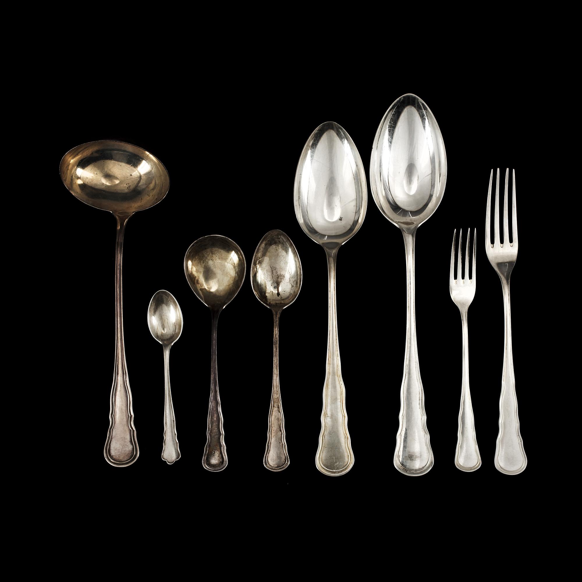 BESTICKSERVISDELAR, ca 80 st. Silver. CG Hallberg, Stockholm bl a 1940. Tot ca 2240 g.