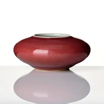 A claire de lune and a underglaze red brush washer, late Qing dynasty with Guangxu mark and early 20th century.