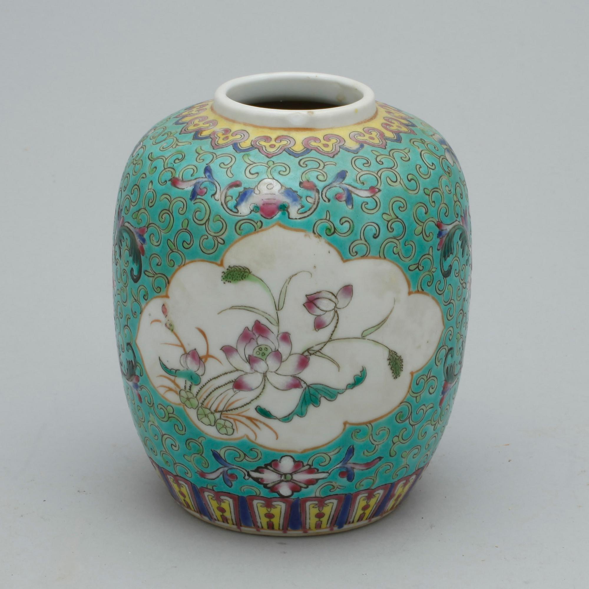 KRUKOR, 4 st, porslin, Kina, 1900-tal.