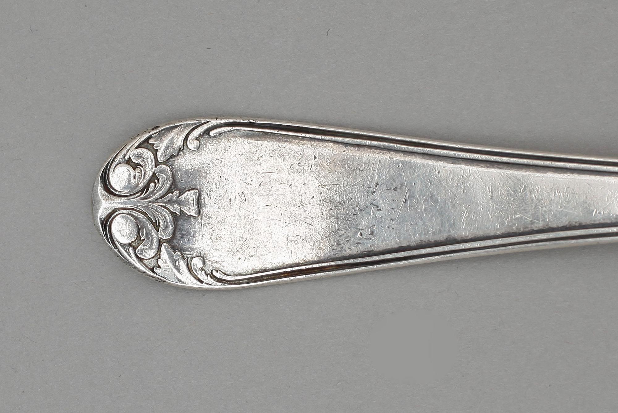 RAGUSKED, silver, Axel Hamnqvist, Åmål, 1800-talets andra hälft. Vikt 106,5g.