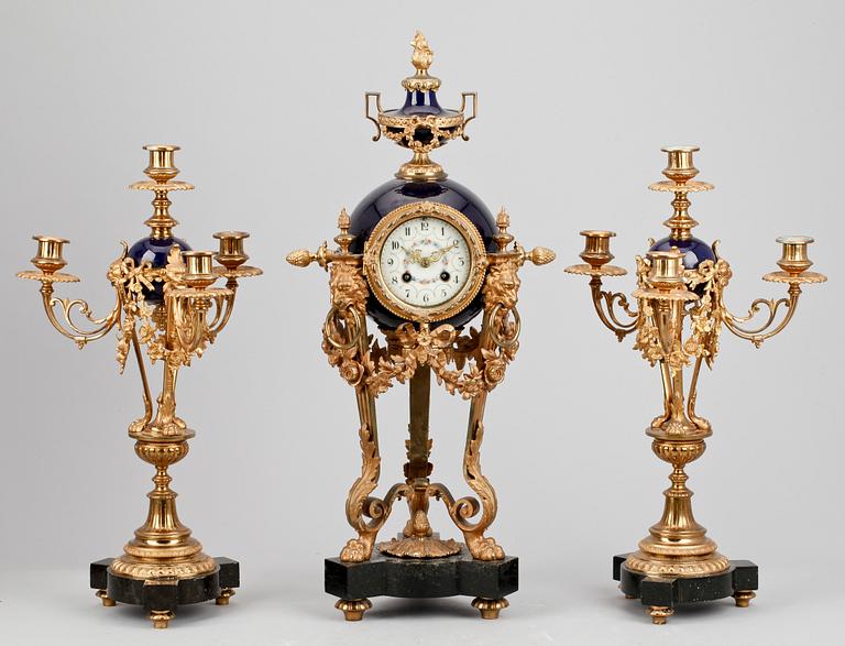 BORDSGARNITYR, 3 delar, Louis XVI-stil, Frankrike 1800-tal.