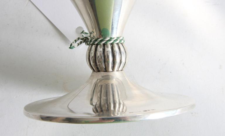 SKÅL PÅ FOT, silver, 1900-tal.