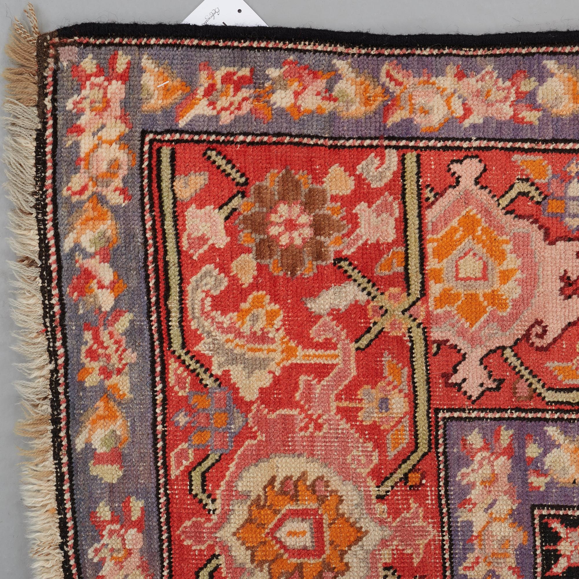 MATTO, an antique Karabakh kelly, ca 575,5 x 209 cm.