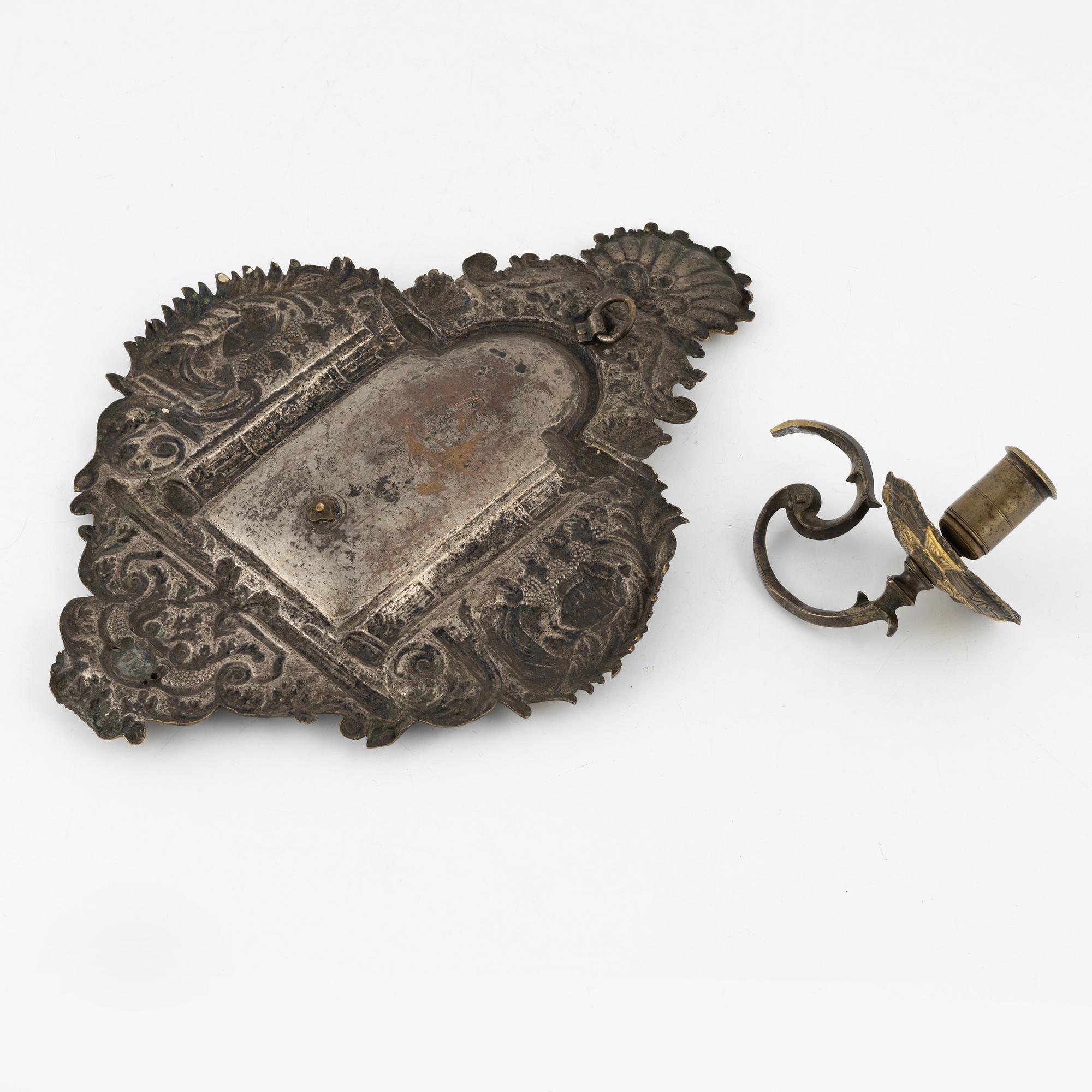 A wall light, 17th/18th Century.