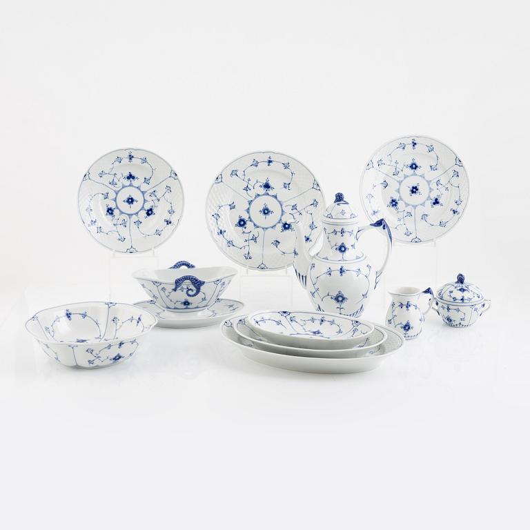 A 26-piece "Musselmalet" porcelain service, Bing & Grøndahl, Denmark.