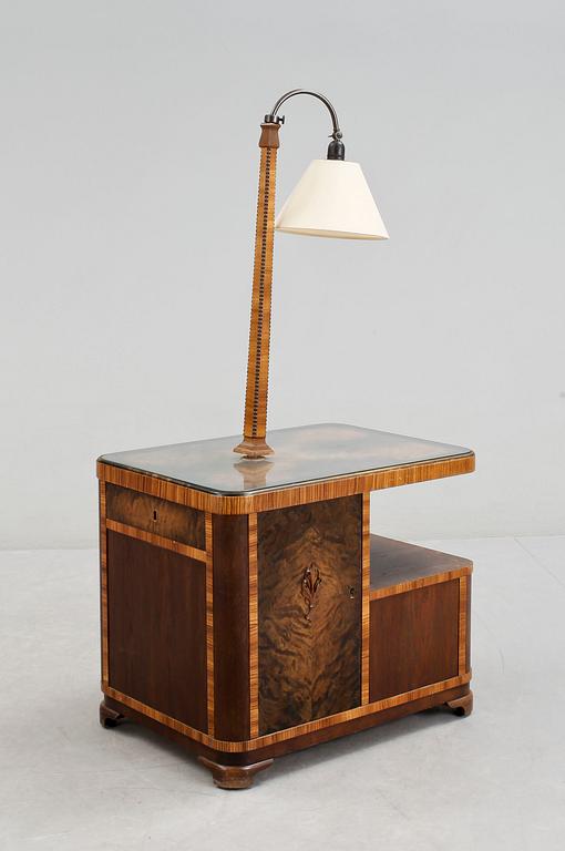 RÖKBORD MED LAMPA. 1930-40-tal.