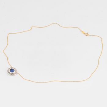 Sapphire and old-cut diamond cluster necklace, 18K gold.