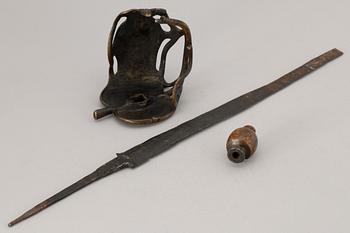 DELAR TILL VÄRJA, mässing och järn, 3 st, 1700-tal.