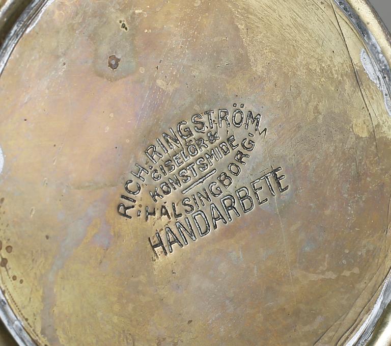 ISHINK MED LOCK och VASER, 2 st. Mässing. Richard Ringström, Helsingborg, 1930-tal.