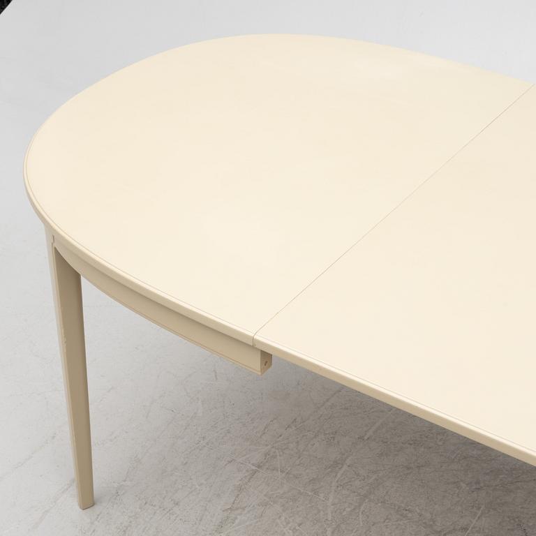 Carl Malmsten, a 'herrgården dining table, second part of the 20th century.