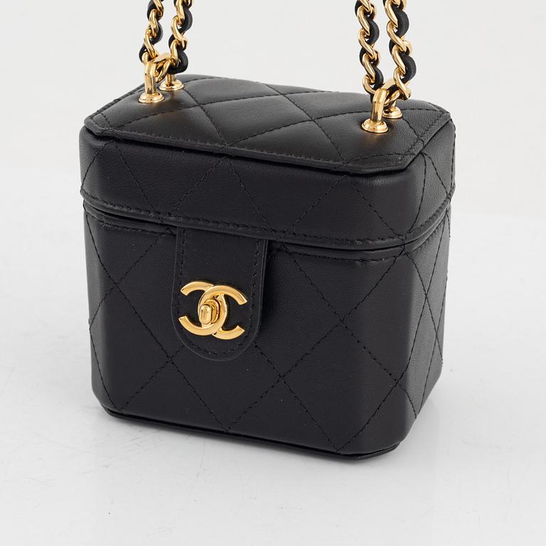 Chanel, a 'Vanity on Chain' bag, 2023.