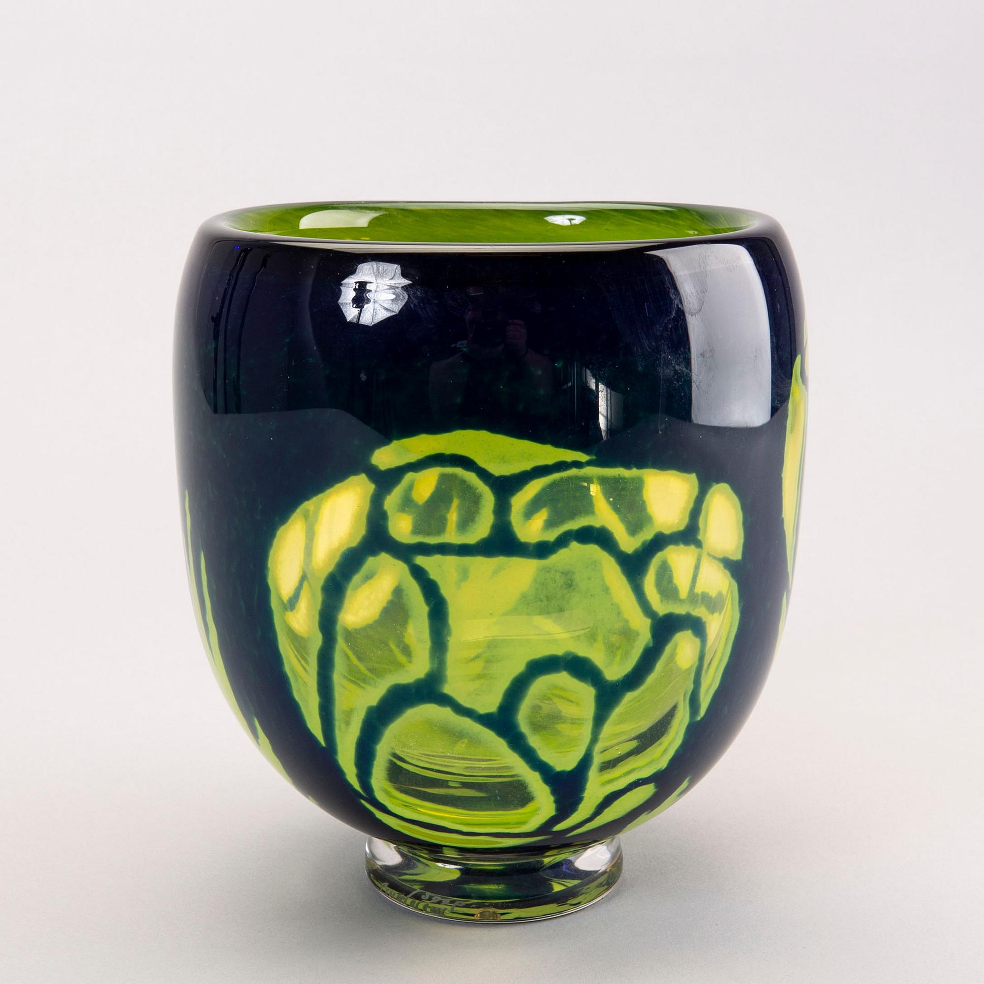 Elna Melusine Jolom, a signed and dated 2006 glass vase.