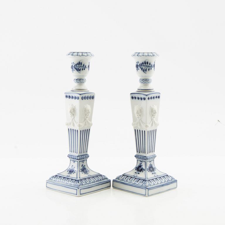 Ljusstakar ett par "Musselmalet" Royal Copenhagen Danmark porslin.