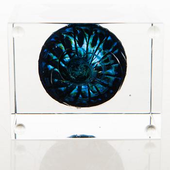 OIVA TOIKKA, AN ANNUAL CUBE, glass, signed Oiva Toikka Nuutajärvi.