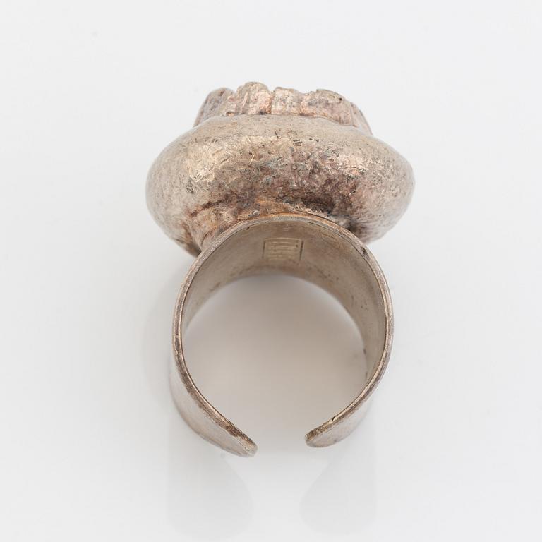 Jacob Hull, amethyst ring.