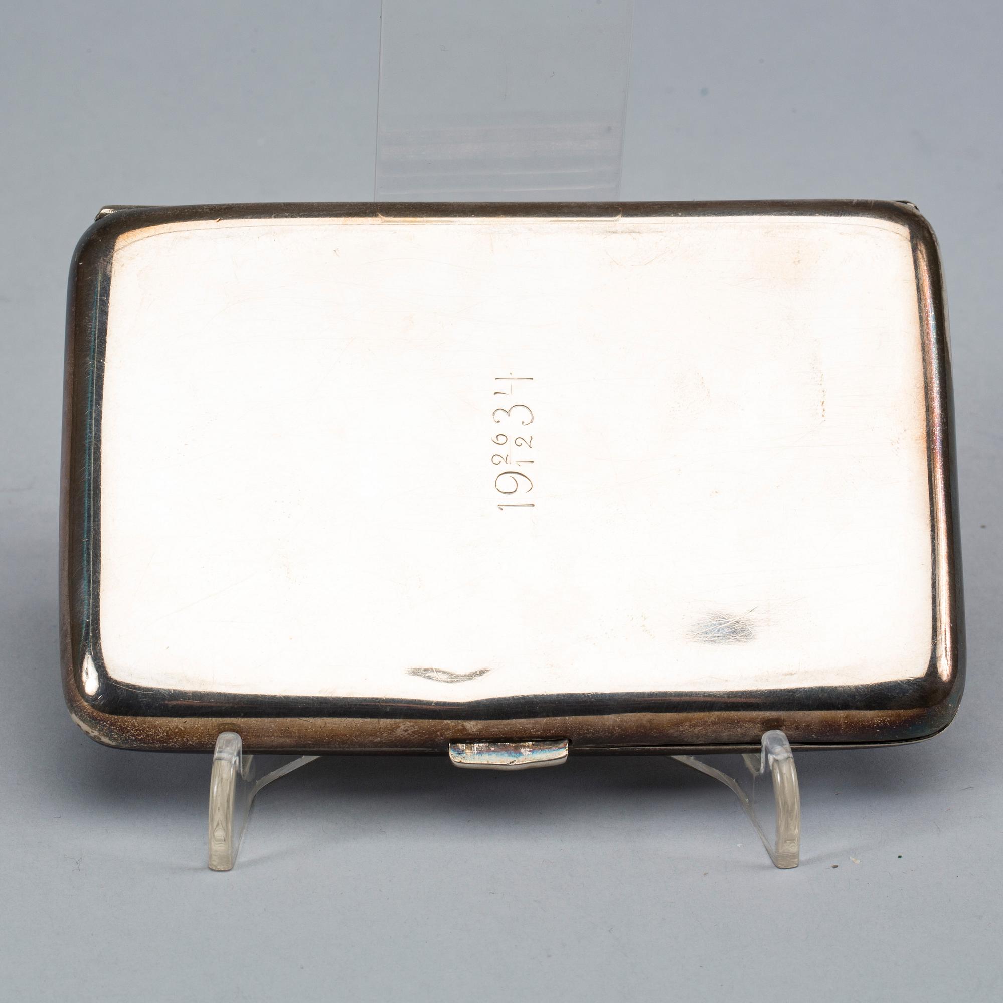 CIGARETTETUI, silver, svenska importstämplar, vikt ca 140 g.